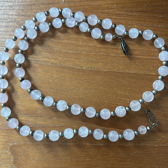 Vintage Rose quartz bead necklace 925 clasp and SS beads - Picture 5 of 5